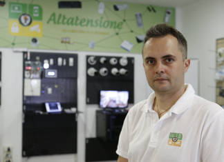 Installatori di rete esperti con 30 minuti a settimana di formazione installatori di rete