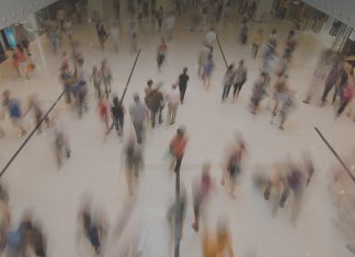 Aziende Retail: relazioni con i clienti ancora poco digitali aziende-retail