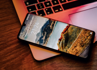 Smartphone e App: compagni ormai indispensabili per ogni evenienza Smartphone e App