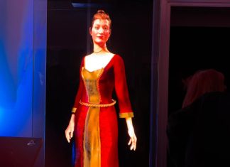 La tecnologia entra nella mostra Phygital della storia dell’arte italiana Media Engineering_Rinascimento_ologramma