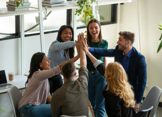 AI in ufficio: per 67% degli italiani i benefici supereranno le criticità Ai in ufficio