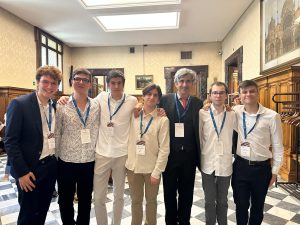 Presidente Piva insieme agli studenti