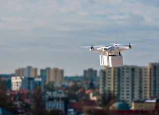 Trasporto con Droni: Le prime sperimentazioni di consegna in aree urbane e suburbane Droni