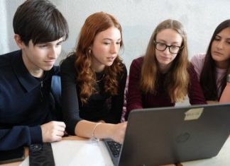 rsz_1rsz_careerconnect_liceotenca1