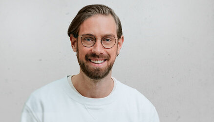 rsz_1rsz_sosafe-gmbh_dr-niklas-hellemann_managing-director_2022_credits-sosafe-gmbh rsz_1rsz_sosafe-gmbh_dr-niklas-hellemann_managing-director_2022_credits-sosafe-gmbh