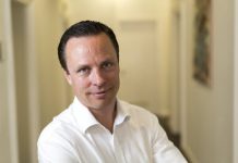 rsz_1rsz_florian_haagen_ceo__finapi
