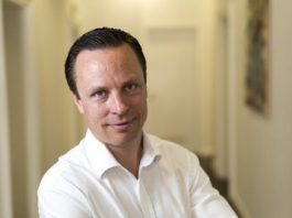 rsz_1rsz_florian_haagen_ceo__finapi