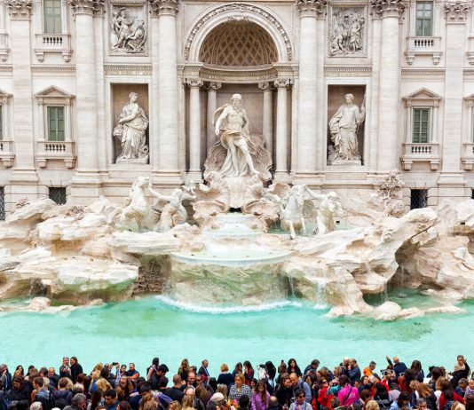 Turismo di massa e sicurezza urbana - overtourism - roma