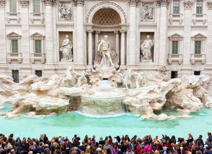 Turismo di massa e sicurezza urbana - overtourism - roma Turismo di massa e sicurezza urbana - overtourism - roma