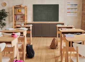 La scuola del futuro sarà ibrida: umanità, AI tutor e valutazioni ripensate scuola del futuro