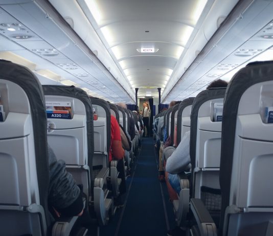 Lufthansa Group adotta Klarna per pagamenti globali fluidi e flessibili Lufthansa - motion array