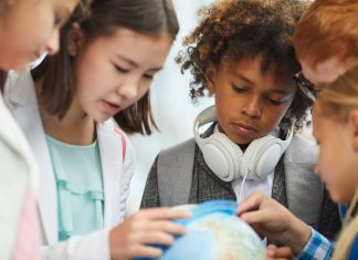 Generazione Alpha - giovani - motion array