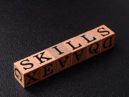 Deficit di competenze nella cybersecurity: come risolverlo? skill - deficit di competenze - motion array