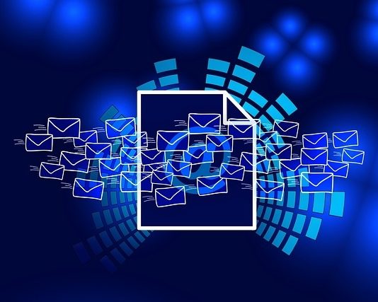 Attacchi e-mail e AI: come i cybercriminali aggirano i sistemi in soli 5 minuti e-mail-spam Attacchi e-mail -