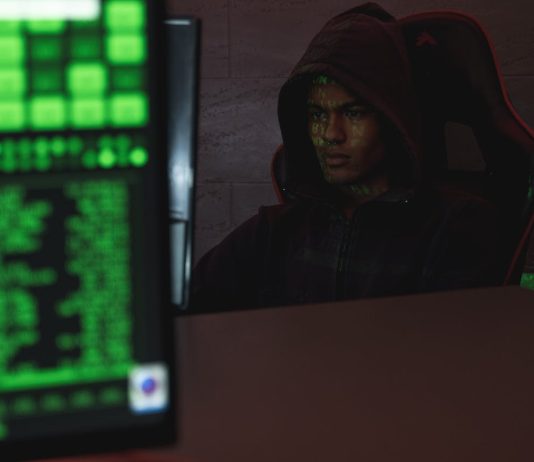 IA: la nuova minaccia interna minaccia interna - hacker - pexels