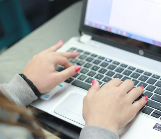 Girls in Digital Week 2026 - pc - smart working - pexels