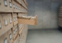 Archiviare i dati: cosa fanno gli utenti? archiviare i dati - archivio - biblioteca - pexels