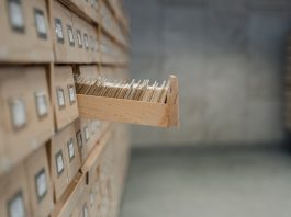 archiviare i dati - archivio - biblioteca - pexels