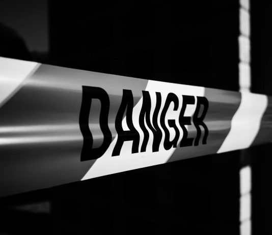 pericolo - errori fatali - sicurezza - hacker - pexels