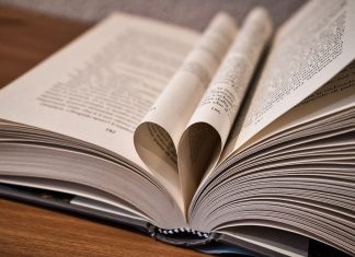 Distribuzione scolastica - libri - pixabay