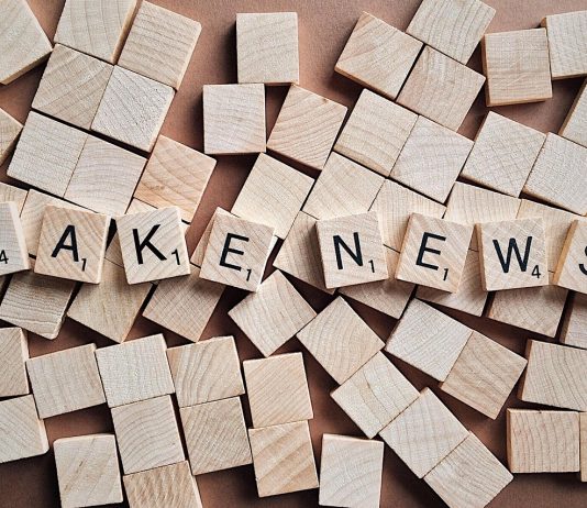 Informazione nell’era dell’IA: tra fiducia crescente e nuove sfide per i media media fake news pixabay