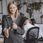 Non solo stipendi: per 7 aziende su 10 il welfare entrerà sempre più nell’agenda del Top management welfare aziendale - assunzioni talenti pexels