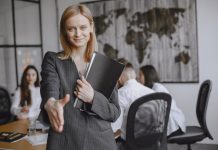 Non solo stipendi: per 7 aziende su 10 il welfare entrerà sempre più nell’agenda del Top management welfare aziendale - assunzioni talenti pexels