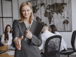 Non solo stipendi: per 7 aziende su 10 il welfare entrerà sempre più nell’agenda del Top management welfare aziendale - assunzioni talenti pexels