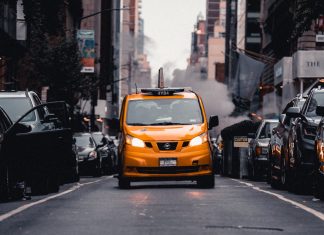 Robotaxi - pexels