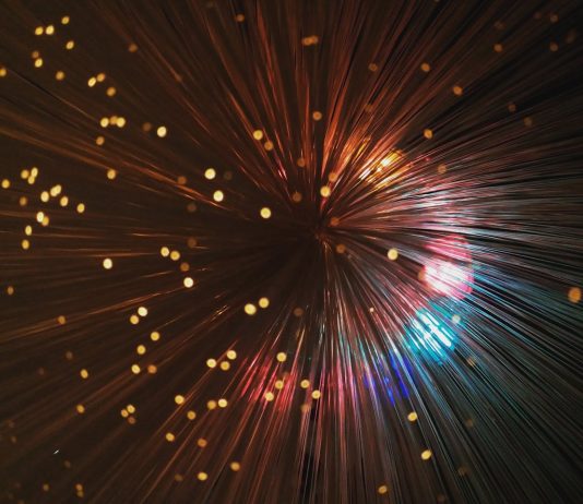 FiberCop, accordo con Plenitude per la fibra ottica in tutta Italia FiberCop - connettività - fibra ottica - pexels