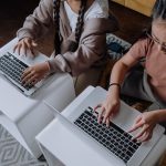 Ragazze Digitali 2026 pexels