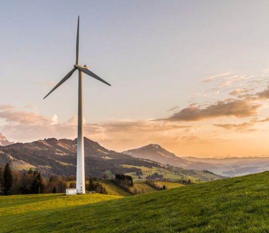 Con le rinnovabili, l’Italia potrebbe tagliare di 17 miliardi la propria spesa energetica rinnovabili pexels