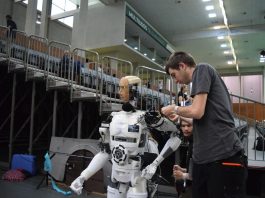 Lavoro robot pexels