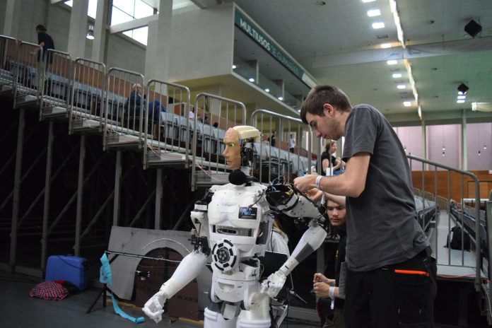 Lavoro robot pexels