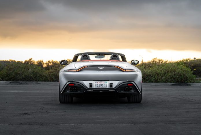 Aston Martin pexels