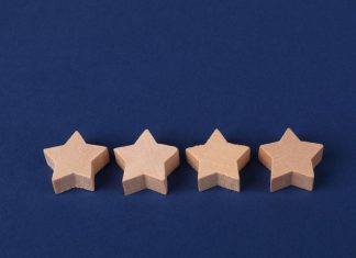 Nel web che decide da solo vince chi è verificabile reputazione web recensioni pexels