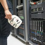 Data Poisoning: cos’è e perché rappresenta una minaccia crescente per il settore finanziario Data Poisoning hacker pexels