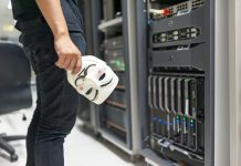 Data Poisoning: cos’è e perché rappresenta una minaccia crescente per il settore finanziario Data Poisoning hacker pexels