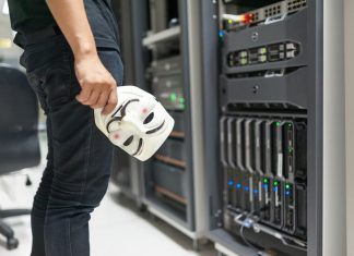 Data Poisoning: cos’è e perché rappresenta una minaccia crescente per il settore finanziario Data Poisoning hacker pexels
