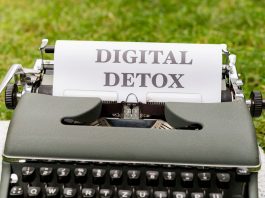 Digital detox pezels