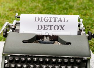 Digital detox: il 94% dei giovani italiani vuole disconnettersi, ma per la Gen Z è più difficile Digital detox pezels