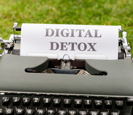 Digital detox: il 94% dei giovani italiani vuole disconnettersi, ma per la Gen Z è più difficile Digital detox pezels