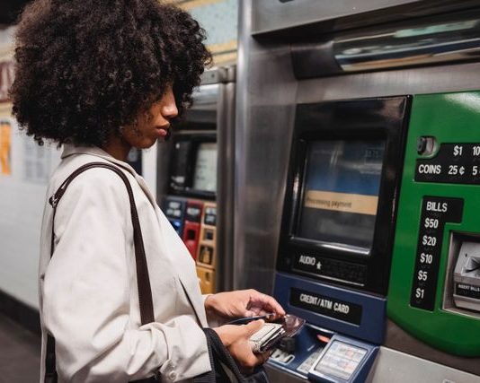 Storage AI-ready: gli istituti finanziari in ritardo nonostante la crescita dei dati istituti finanziari storage AI-ready - pexels