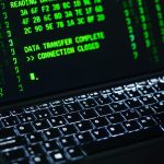hacker malware cybercrime istituzioni finanziarie pexels