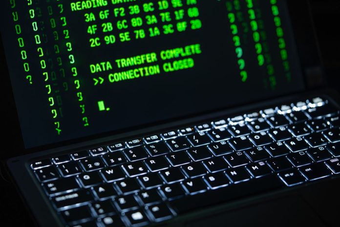 hacker malware cybercrime istituzioni finanziarie pexels hacker malware cybercrime istituzioni finanziarie pexels