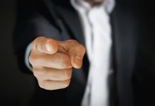 Lavoro: quasi 1 italiano su 4 modifica i propri profili social prima di un colloquio Assumere lavoro pexels