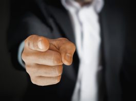 Lavoro: quasi 1 italiano su 4 modifica i propri profili social prima di un colloquio Assumere lavoro pexels