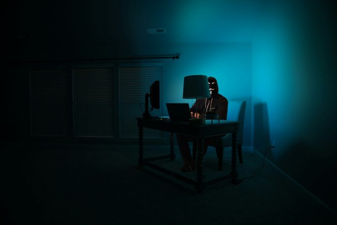 Attacchi DDos hacker cybercrime unsplash Attacchi DDos hacker cybercrime unsplash