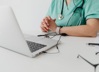 Il gap digitale della sanità italiana: cosa chiedono davvero gli utenti alla telemedicina telemedicina pexels
