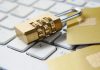 IA sul lavoro, il paradosso della privacy: quasi la metà degli italiani condivide dati sensibili dati sensibili privaxy sicurezza cybersecurity unsplash